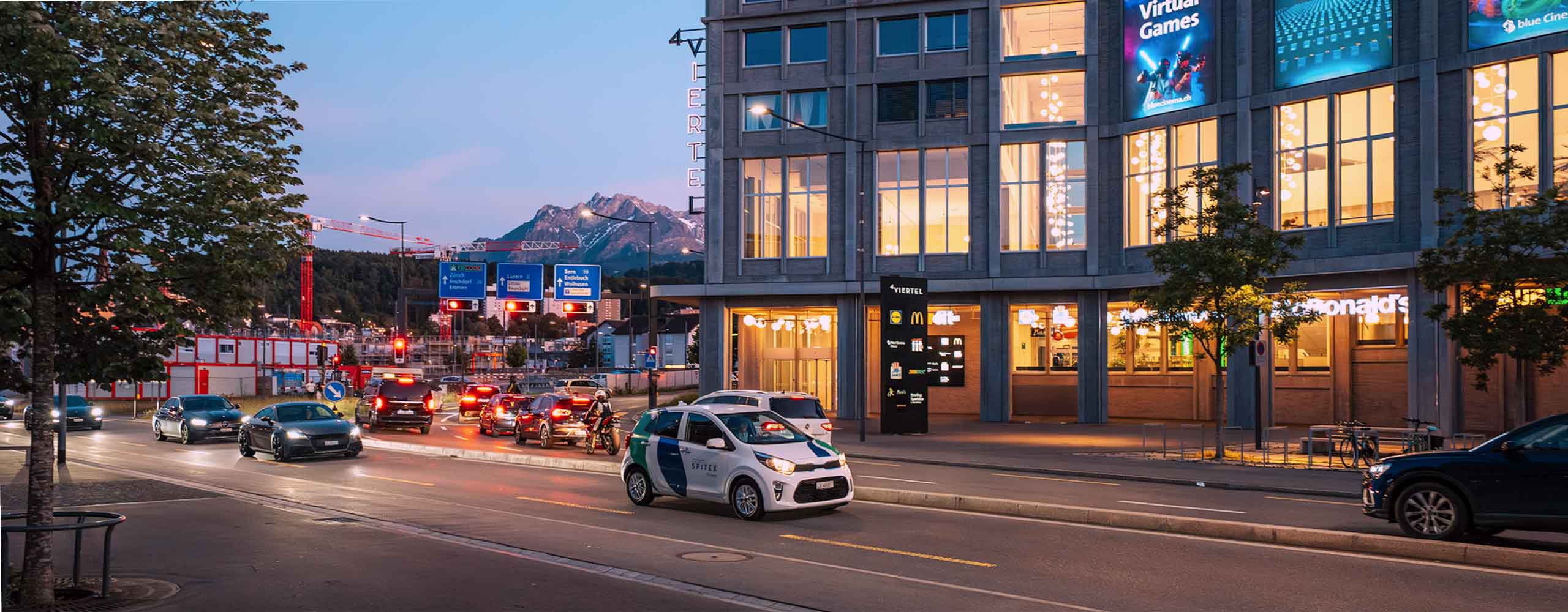Spitex Emmen Auto Seetalplatz Abend Spitex Emmen Auto Seetalplatz Abend